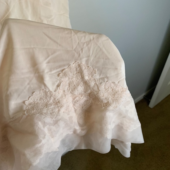 Vintage Cream/Ivory Colored Lace Slip Lingerie Dress - Picture 4 of 5